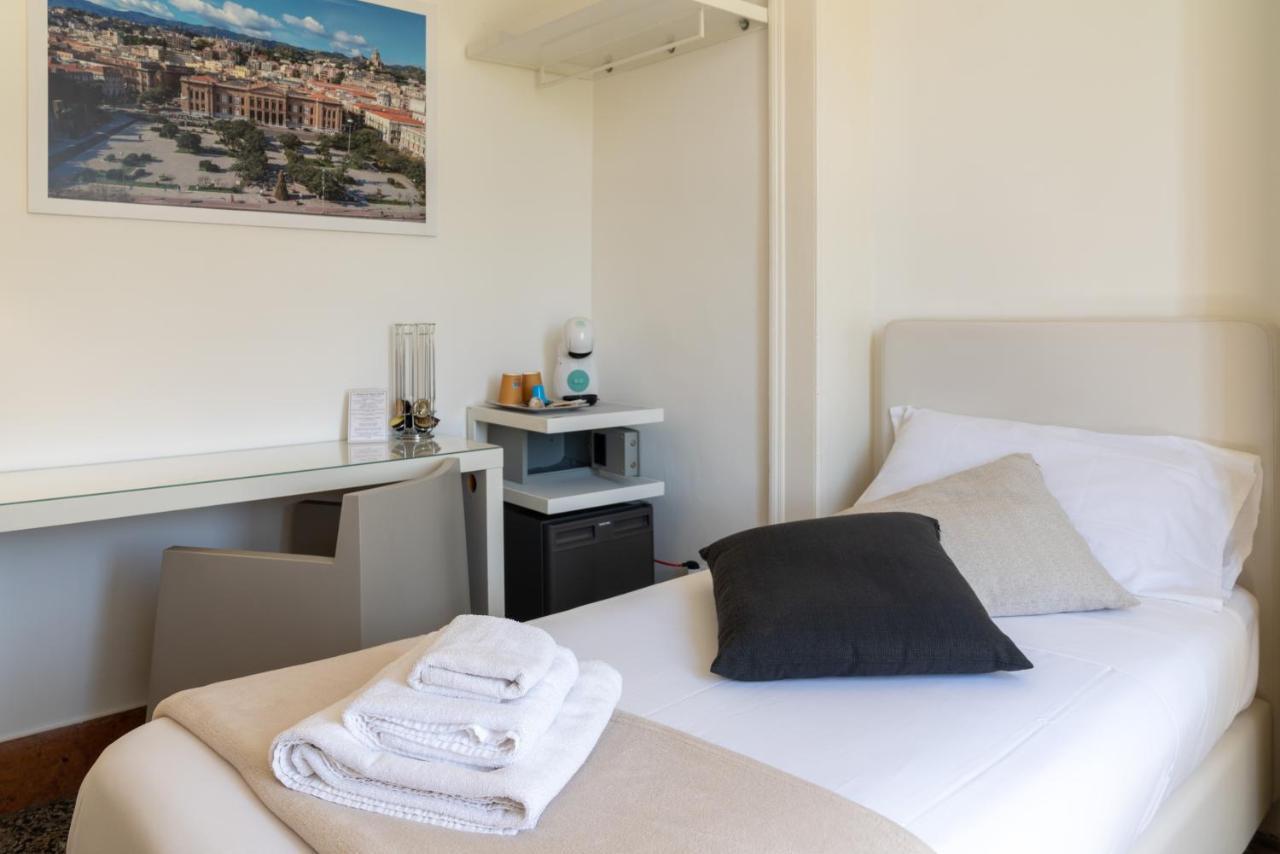 Hotel Le Stanze di Piazza Cairoli Messina Esterno foto
