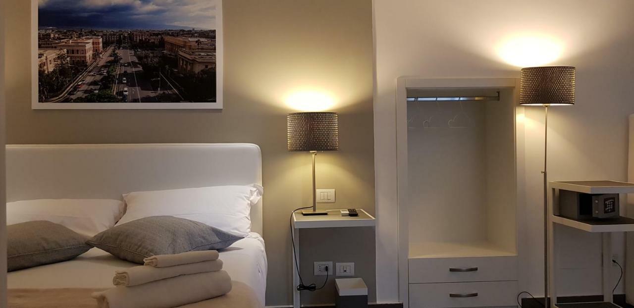 Hotel Le Stanze di Piazza Cairoli Messina Esterno foto